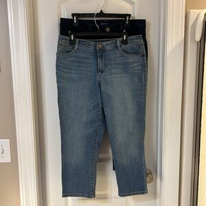 2 pairs of Cropped Pants